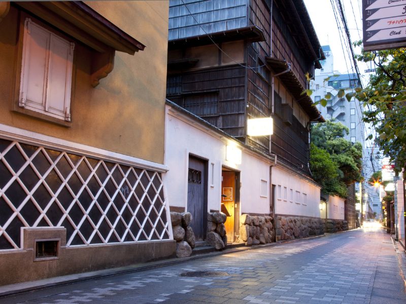 古町花街の街並み