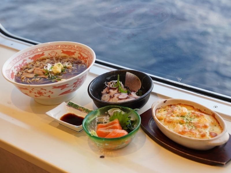 船内グルメ